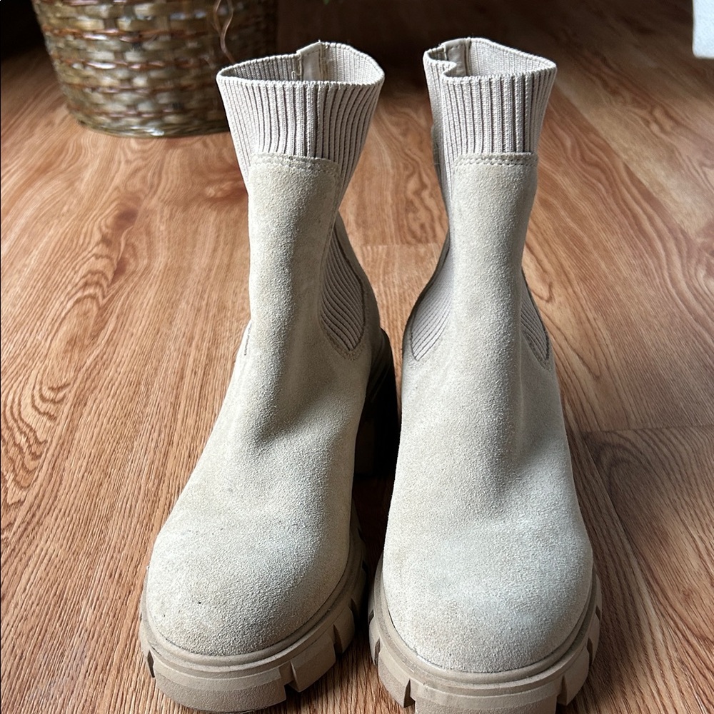 Steve Madden Cream Ankle Booties